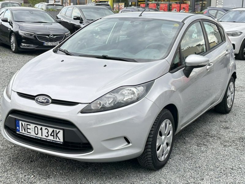 Ford Fiesta Benzyna Zarejestrowany Ubezpieczony Mk7 (2008-)