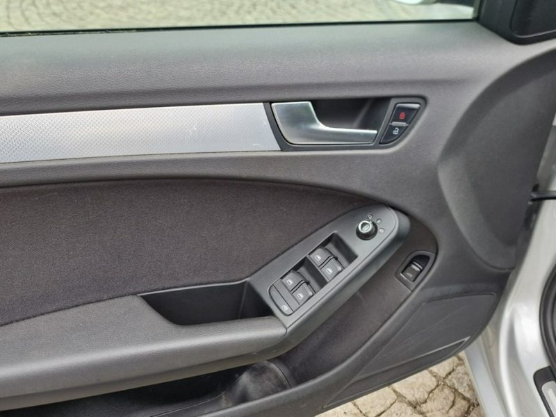 Audi A4 (Nr 115) B8 1.8 TFSI , 120 KM, niski przebieg B8 (2007-2015)