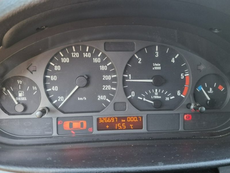 BMW 318 (Nr. 110) E46 120 KM, klima, hak, 318D E46 (1998-2007)