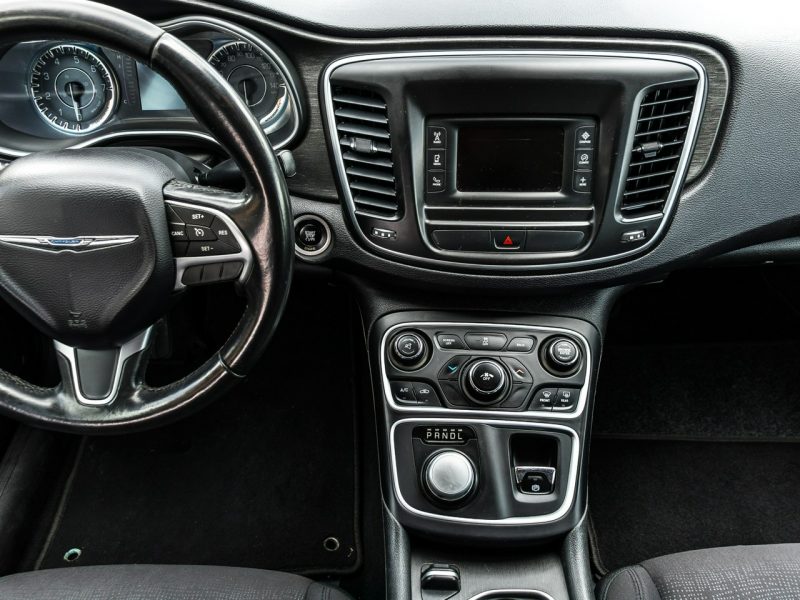 Chrysler 200 2.4_Benzyna_Gaz_175 KM_175 tyś. km