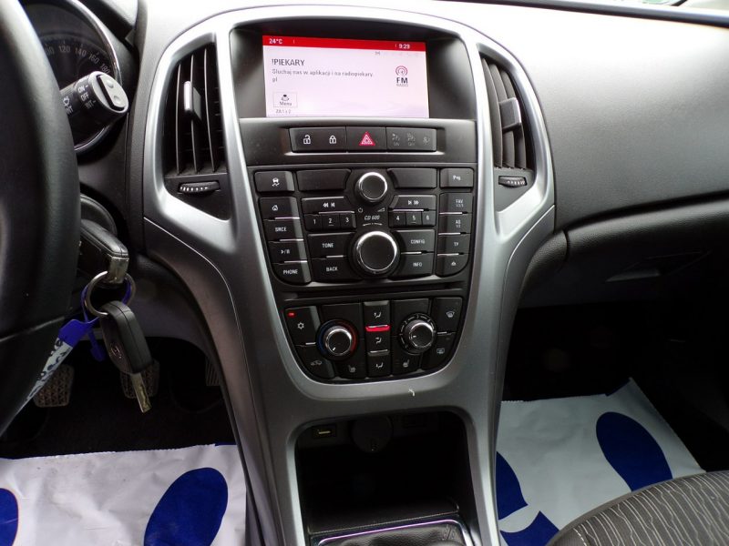 Opel Astra Klimatyzacja /Gwarancja /1,4 /140KM /2015R J (2009-2019)