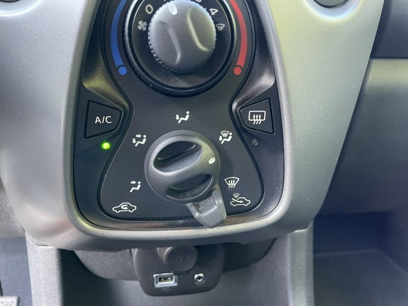 Toyota Aygo Toyota Aygo 1.0-16V Klima Salon PL 24651km Model 2021 II (2014-)