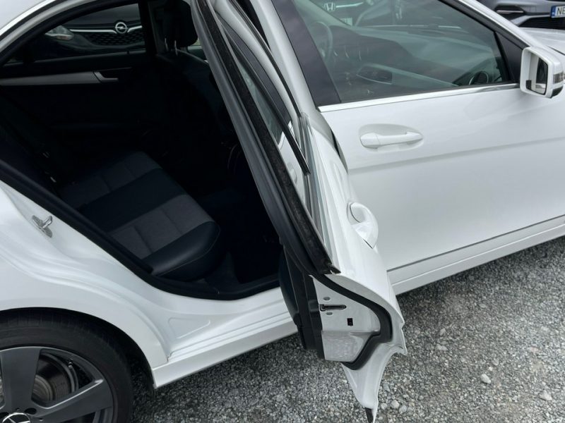 Mercedes C 220 2.2 Diesel Moc 170KM Automat Avantgarde W204 (2007-2014)