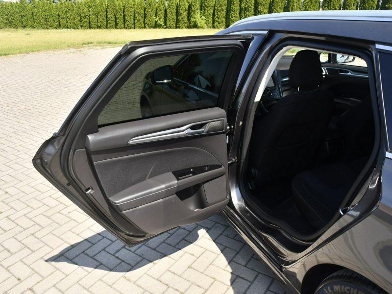 Ford Mondeo 2,0D DUDKI11 Kam.Cof.Navigacja.Tempomat.Asystent.Pasa Ruchu.Serwis Mk5 (2014-)
