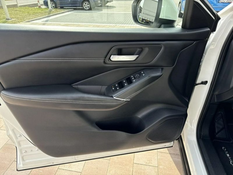 Nissan Qashqai 1,3 DIG-T 158 KM/N-Connecta/Xtronic/Gwarancja/Poslki Salon III (2021-)