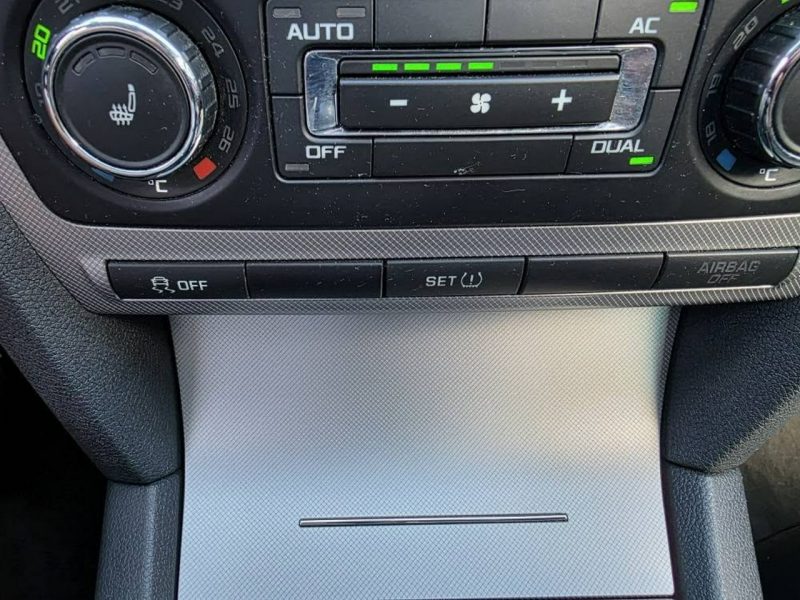 Škoda Octavia 2.0 TDI 140 KM, Klimatyzacja, Grzane Fotele, Isofix, Klimatyzacja, HAK II (2004-2013)