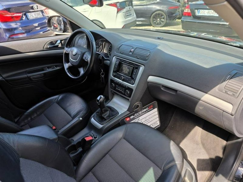 Škoda Octavia 2.0 TDI 140 KM, Klimatyzacja, Grzane Fotele, Isofix, Klimatyzacja, HAK II (2004-2013)