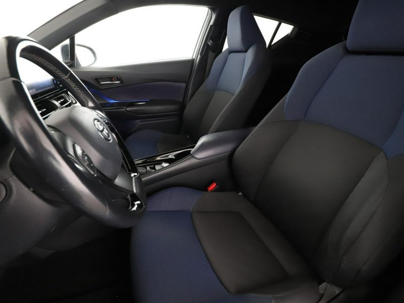 Toyota C-HR Style grzane fotele kamera tempomat