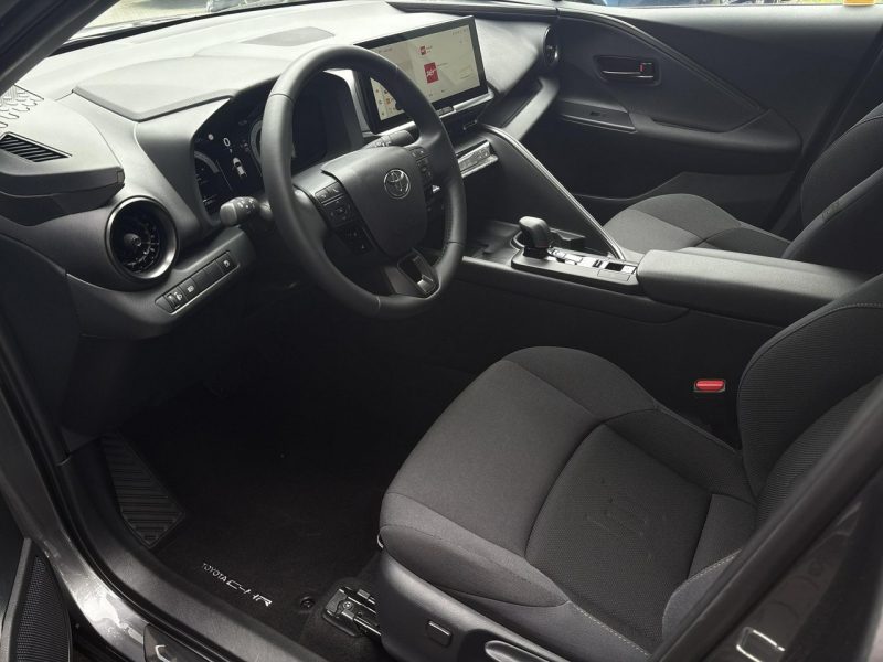 Toyota C-HR 1.8 HSD 140KM STYLE, salon Polska, gwarancja, FV23%