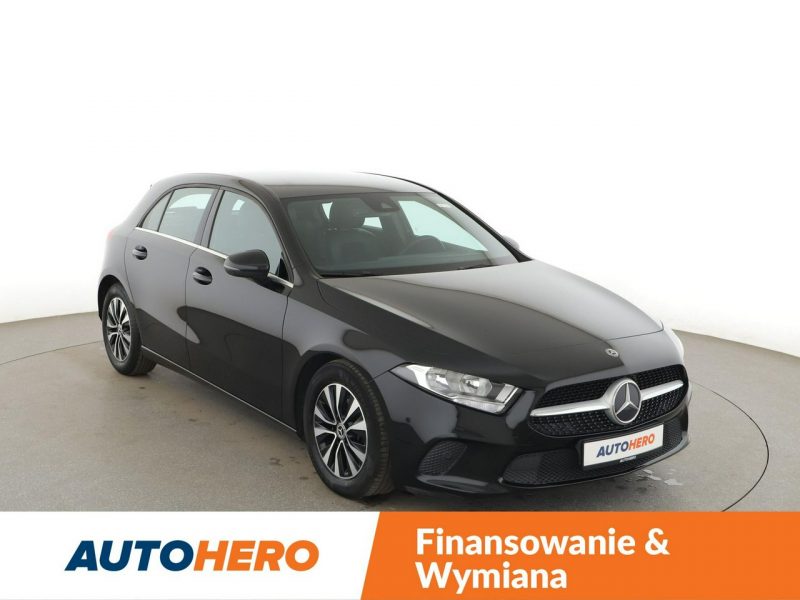 Mercedes A 180 automat skóra navi klima auto kamera i czujniki parkowania W177 (2018-)