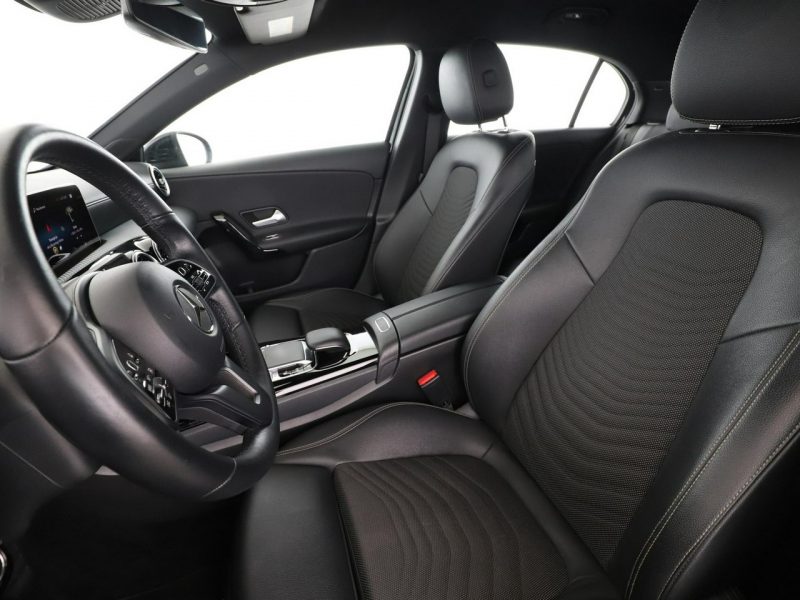 Mercedes A 180 automat skóra navi klima auto kamera i czujniki parkowania W177 (2018-)