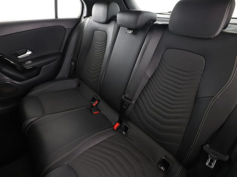 Mercedes A 180 automat skóra navi klima auto kamera i czujniki parkowania W177 (2018-)