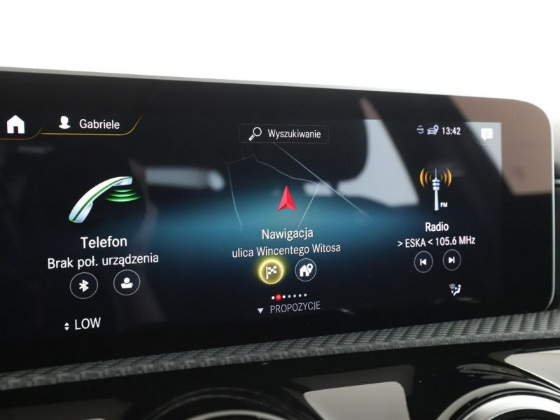 Mercedes A 180 automat skóra navi klima auto kamera i czujniki parkowania W177 (2018-)
