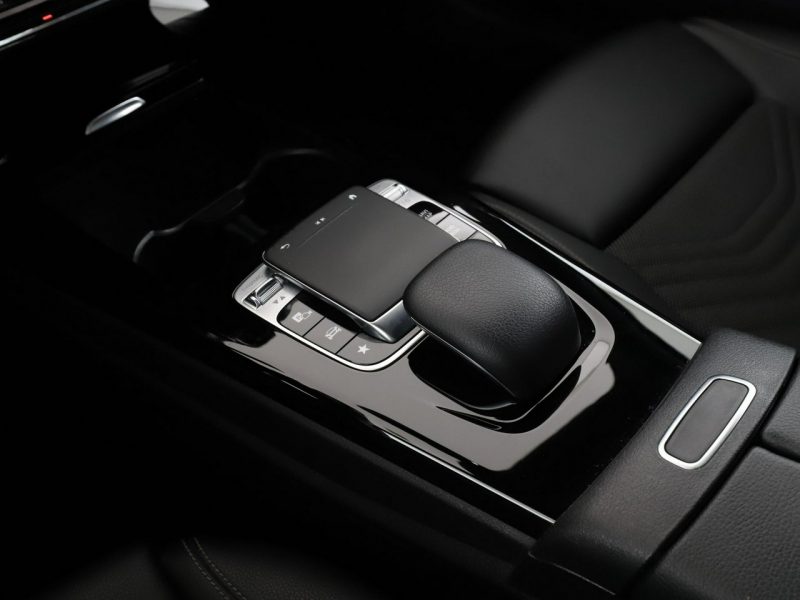 Mercedes A 180 automat skóra navi klima auto kamera i czujniki parkowania W177 (2018-)