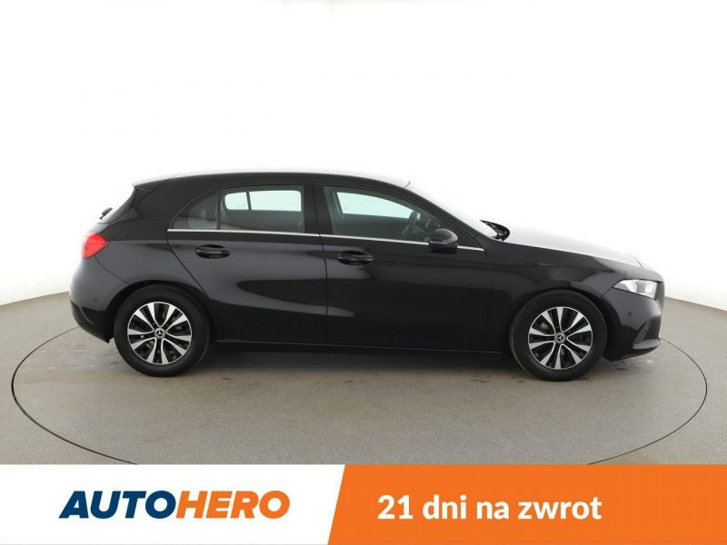Mercedes A 180 automat skóra navi klima auto kamera i czujniki parkowania W177 (2018-)