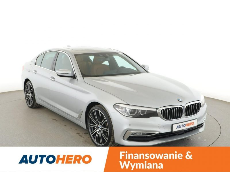 BMW 530 530e Luxury Line PHEV panorama skóra kamera grzane fotele navi head-up G30 (2017-)