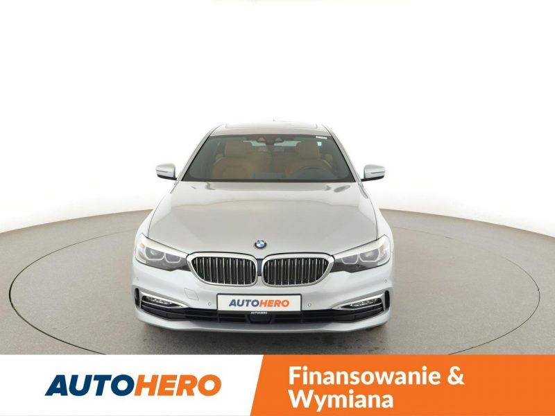 BMW 530 530e Luxury Line PHEV panorama skóra kamera grzane fotele navi head-up G30 (2017-)