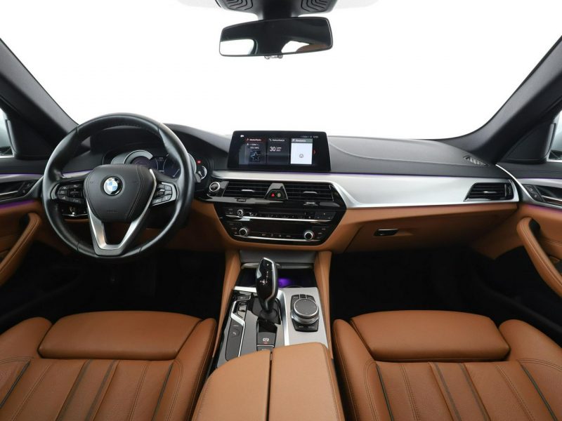 BMW 530 530e Luxury Line PHEV panorama skóra kamera grzane fotele navi head-up G30 (2017-)
