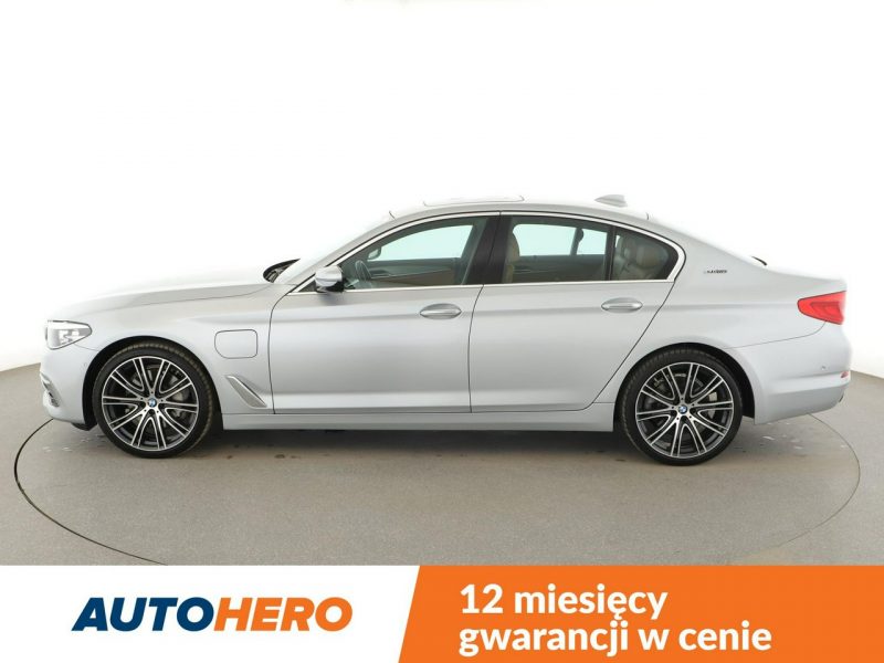 BMW 530 530e Luxury Line PHEV panorama skóra kamera grzane fotele navi head-up G30 (2017-)