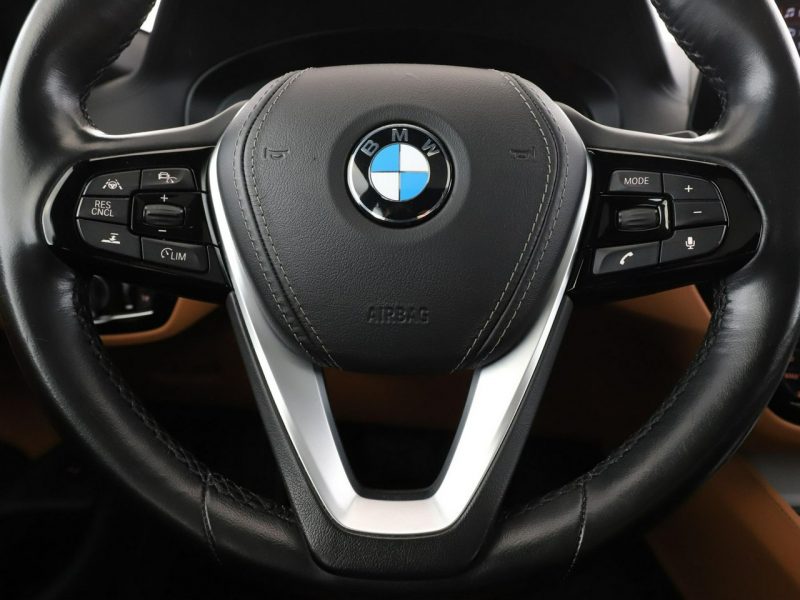 BMW 530 530e Luxury Line PHEV panorama skóra kamera grzane fotele navi head-up G30 (2017-)