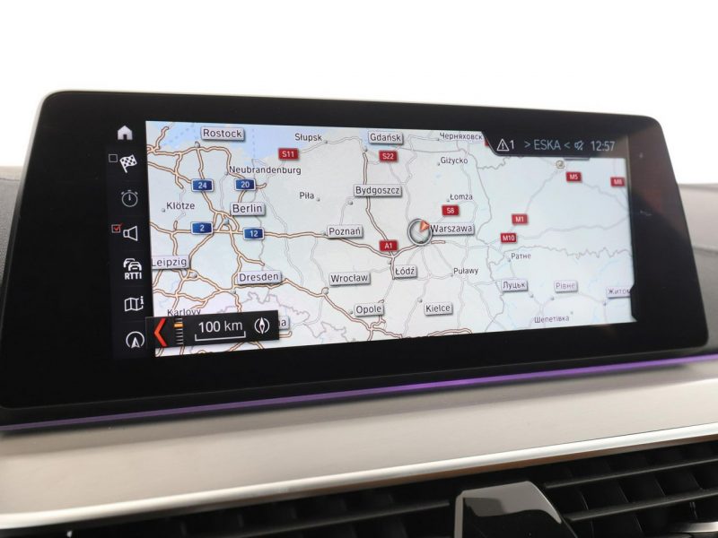 BMW 530 530e Luxury Line PHEV panorama skóra kamera grzane fotele navi head-up G30 (2017-)