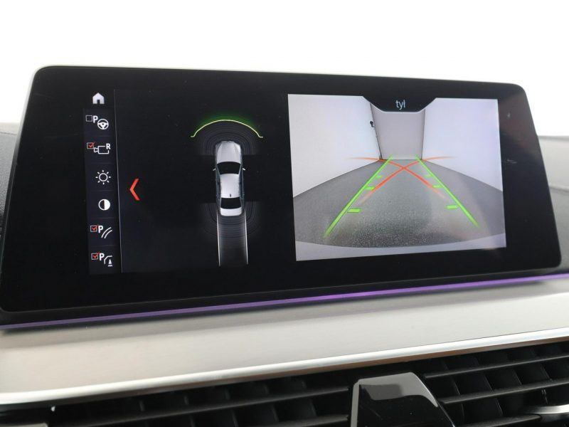 BMW 530 530e Luxury Line PHEV panorama skóra kamera grzane fotele navi head-up G30 (2017-)