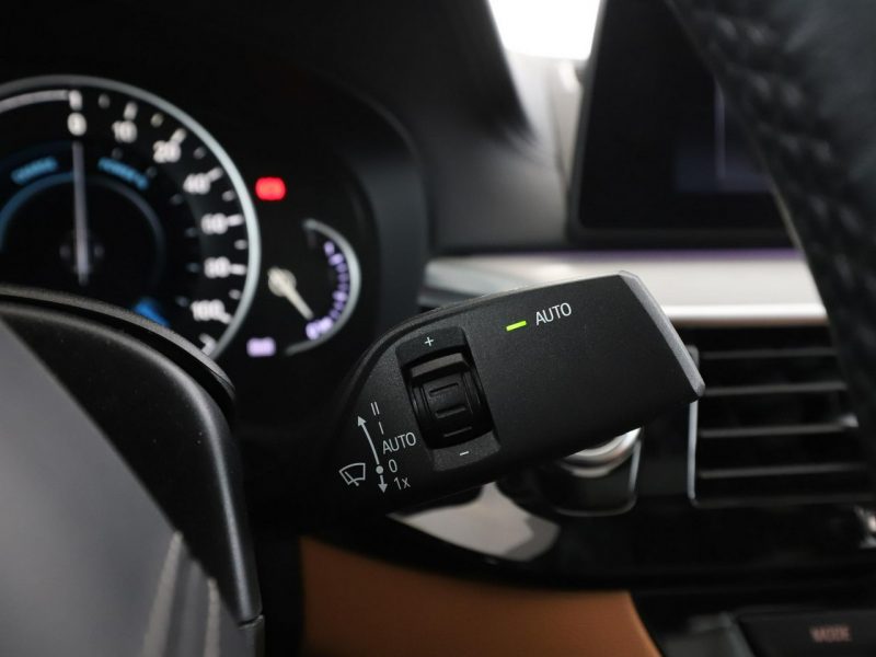 BMW 530 530e Luxury Line PHEV panorama skóra kamera grzane fotele navi head-up G30 (2017-)