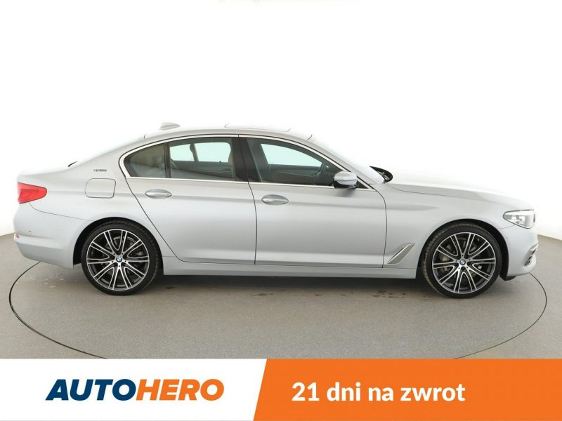 BMW 530 530e Luxury Line PHEV panorama skóra kamera grzane fotele navi head-up G30 (2017-)