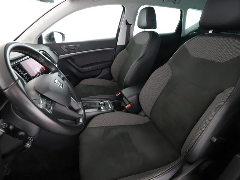 Seat Ateca DSG full LED virtual cocpit navi klima auto kamera i czujniki parkowan