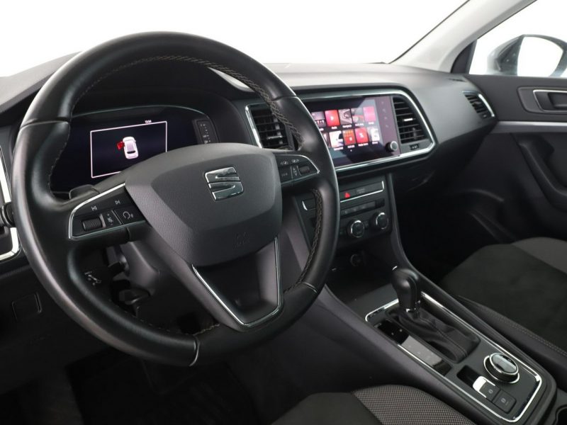 Seat Ateca DSG full LED virtual cocpit navi klima auto kamera i czujniki parkowan