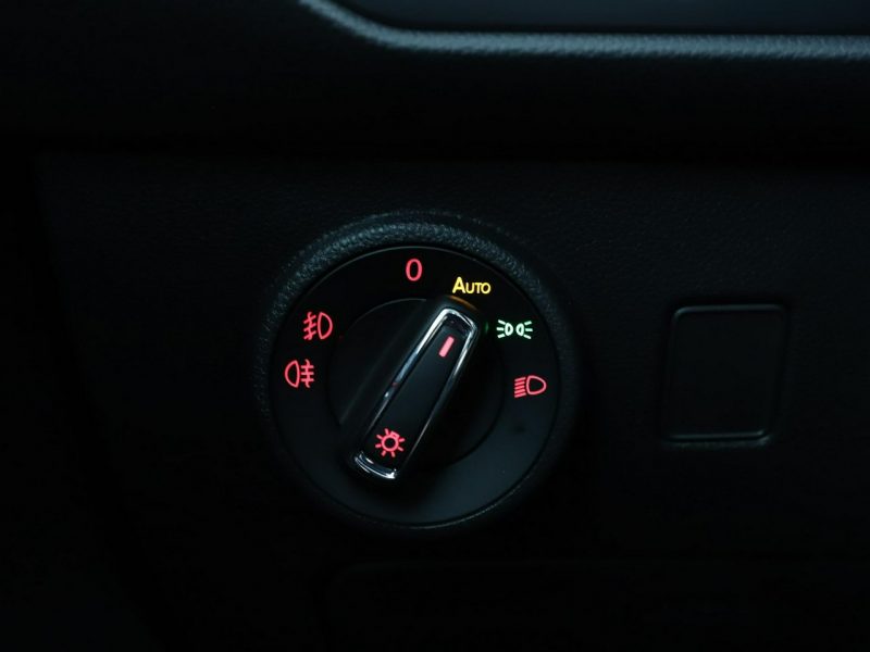 Seat Ateca DSG full LED virtual cocpit navi klima auto kamera i czujniki parkowan