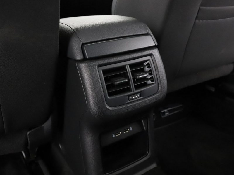 Seat Ateca DSG full LED virtual cocpit navi klima auto kamera i czujniki parkowan