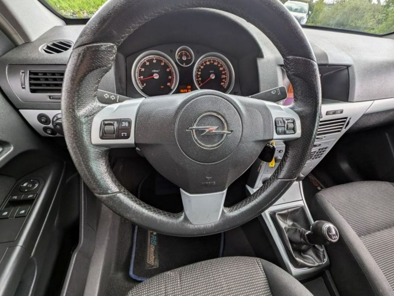 Opel Astra 1,6 benzyna, XENON H (2004-2014)
