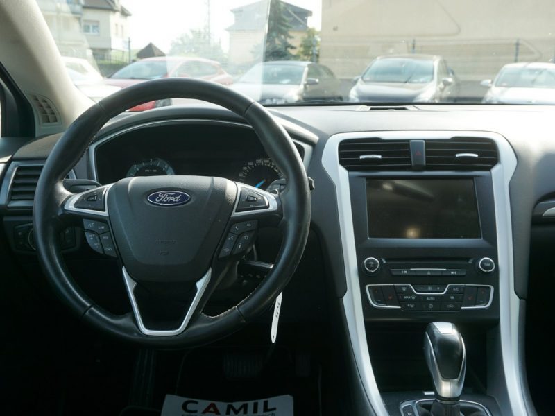 Ford Mondeo zarejestrowany, ubezpieczony, I rej. 2017 r. Mk5 (2014-)
