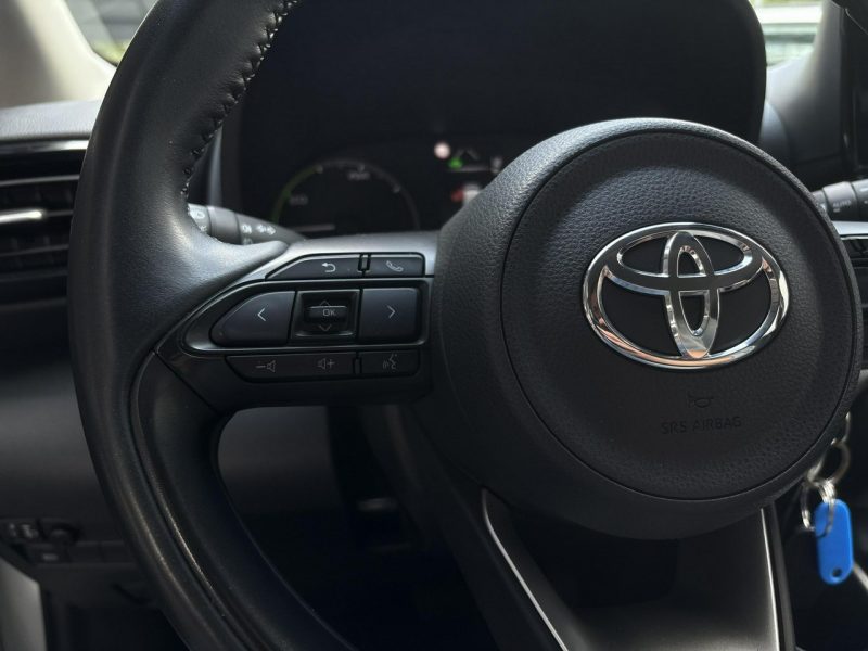 Toyota Yaris 1.5 HSD COMFORT + czujniki parkowania, salon PL, gwarancja, FV23% IV (2020-)