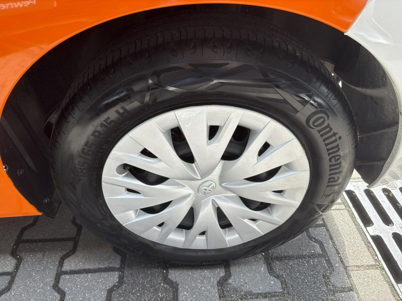 Toyota Yaris 1.5 HSD COMFORT + czujniki parkowania, salon PL, gwarancja, FV23% IV (2020-)