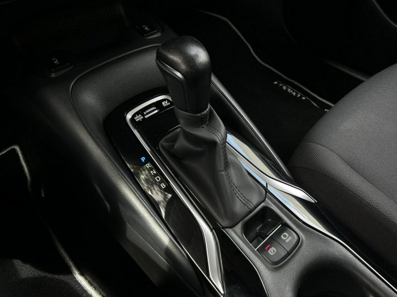 Toyota Corolla 1.8 Hybrid COMFORT TECH, salon Polska, gwarancja, FV23% Seria E16 (2012-)