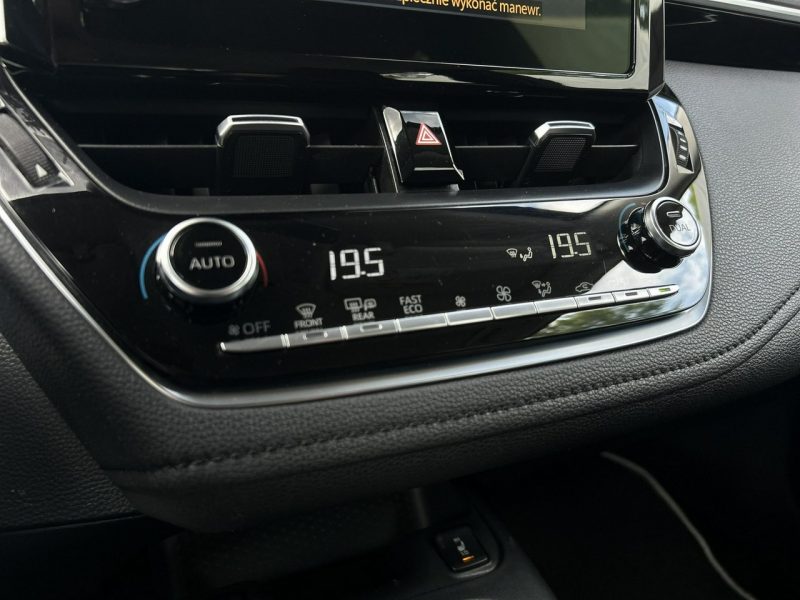 Toyota Corolla 1.8 Hybrid COMFORT TECH, salon Polska, gwarancja, FV23% Seria E16 (2012-)