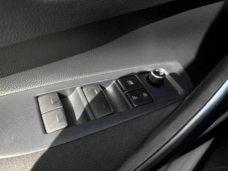 Toyota Corolla 1.8 Hybrid COMFORT, salon Polska, gwarancja, FV23% Seria E16 (2012-)