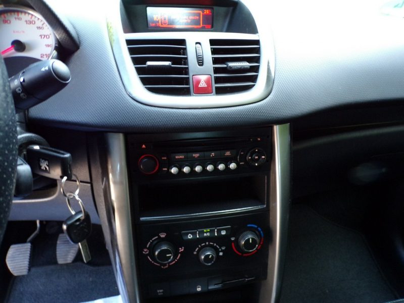Peugeot 207 Klima /Solardach /SW /Gwarancja /1,6 /HDI /2012