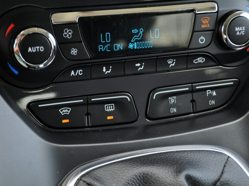 Ford Kuga 2.0TDCI(140KM)*4x4*Navi*Skóry*Parkt Asista.*Klimatronik*I Wł*Alu17"ASO II (2012-)