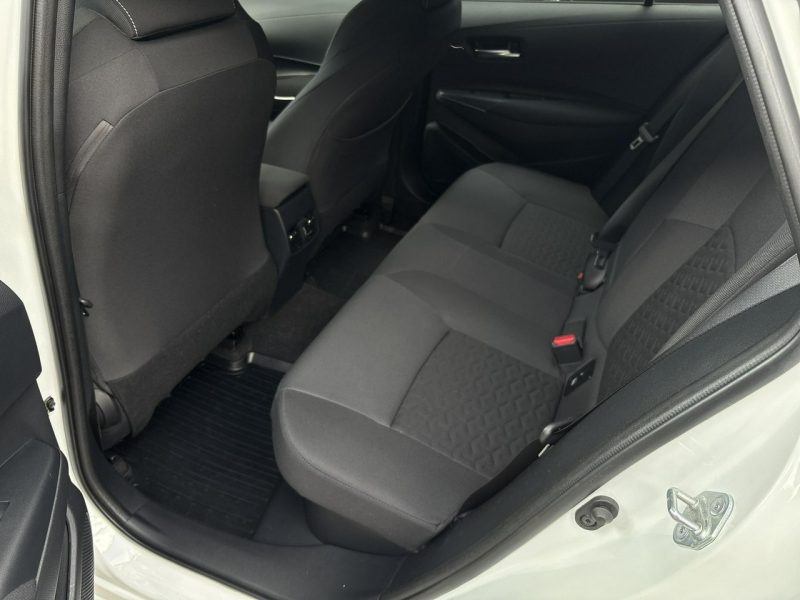 Toyota Corolla 1.8 Hybrid COMFORT TECH, salon Polska, gwarancja, FV23% Seria E16 (2012-)