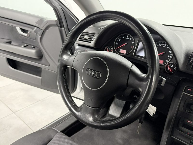 Audi A4 2.0 MPI 130KM ALT*Ambiente * Klimatronic * Relingi * Isofix * Lifting B6 (2000-2004)