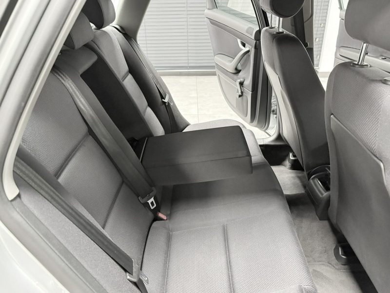 Audi A4 2.0 MPI 130KM ALT*Ambiente * Klimatronic * Relingi * Isofix * Lifting B6 (2000-2004)