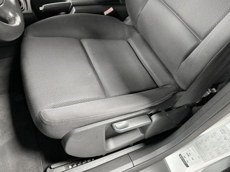 Audi A4 2.0 MPI 130KM ALT*Ambiente * Klimatronic * Relingi * Isofix * Lifting B6 (2000-2004)