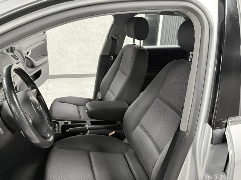 Audi A4 2.0 MPI 130KM ALT*Ambiente * Klimatronic * Relingi * Isofix * Lifting B6 (2000-2004)
