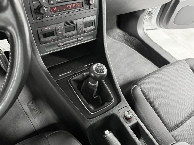 Audi A4 2.0 MPI 130KM ALT*Ambiente * Klimatronic * Relingi * Isofix * Lifting B6 (2000-2004)