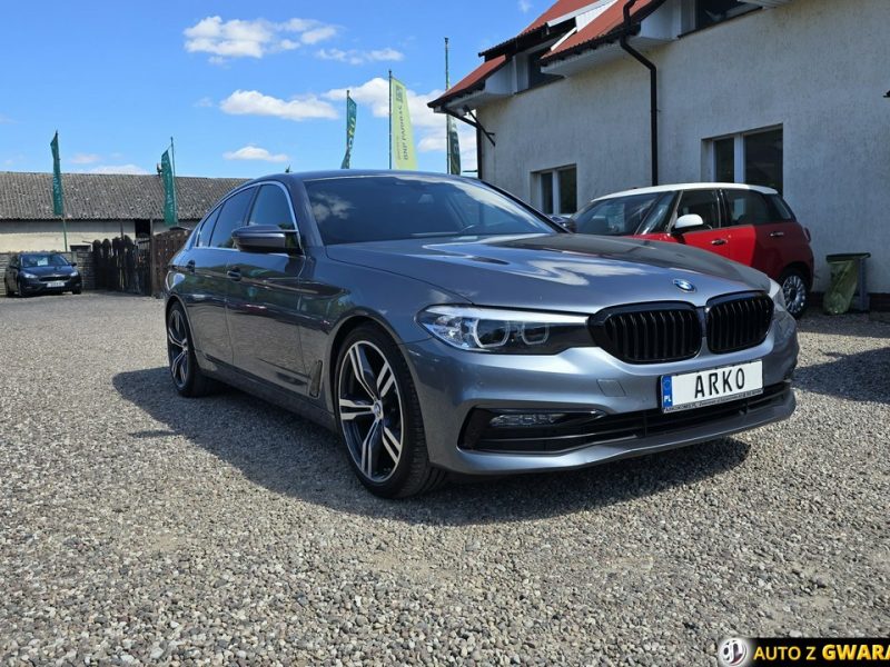 BMW 520 Luxury Line, M-Pakiet, CarPlay, Full LED G30/G31 (2017-2023)