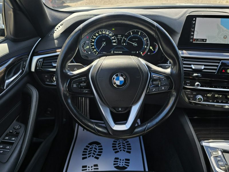 BMW 520 Luxury Line, M-Pakiet, CarPlay, Full LED G30/G31 (2017-2023)