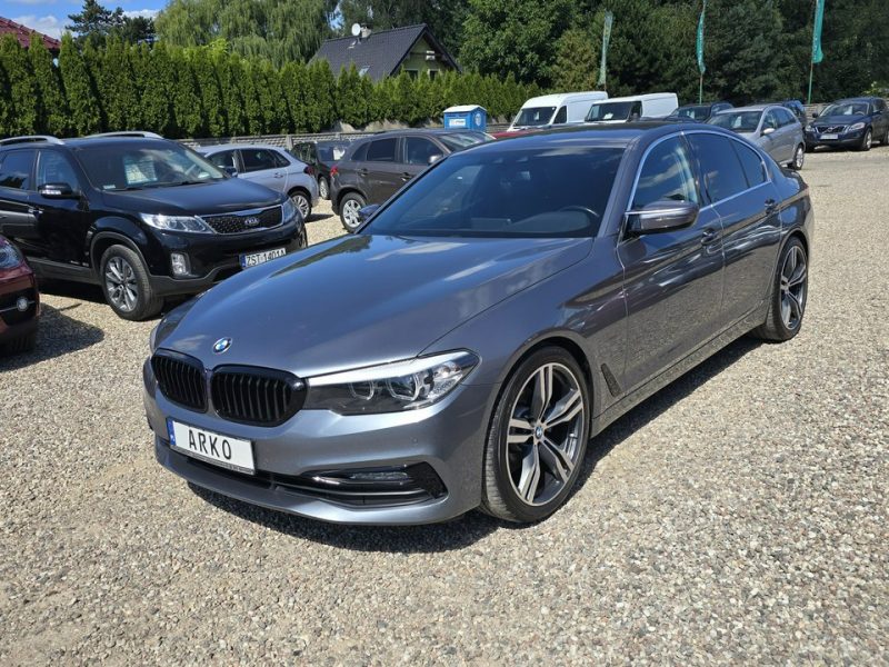 BMW 520 Luxury Line, M-Pakiet, CarPlay, Full LED G30/G31 (2017-2023)